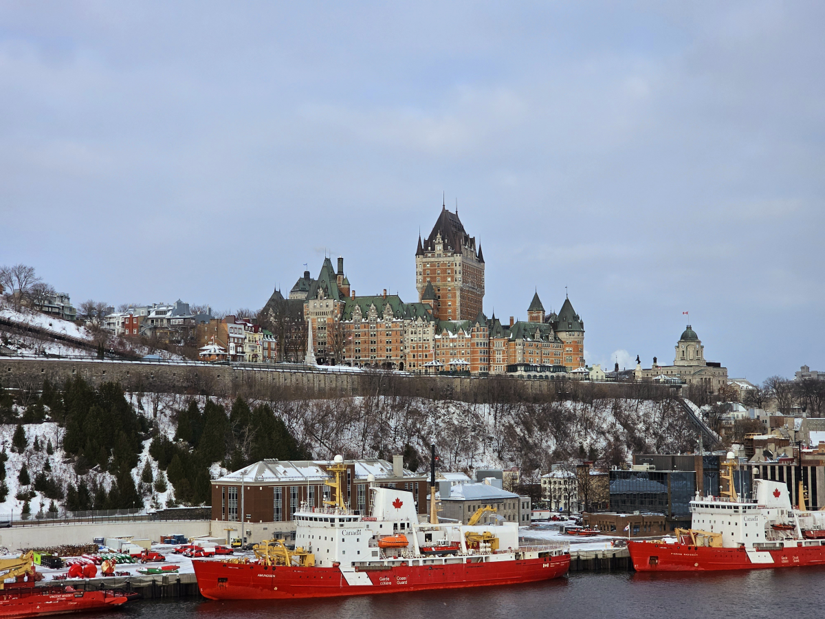 Frederik Strange Dybsø, Quebec fra Sankt Lawrence-floden.jpg